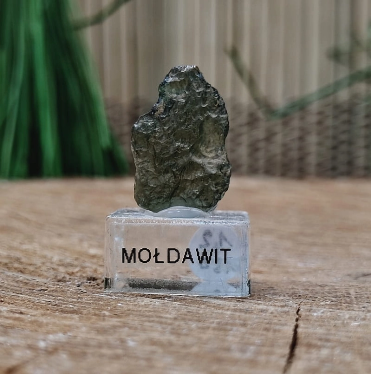MOŁDAWIT NR 2A.jpg