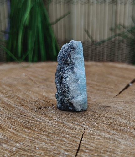 LARIMAR1B.jpg